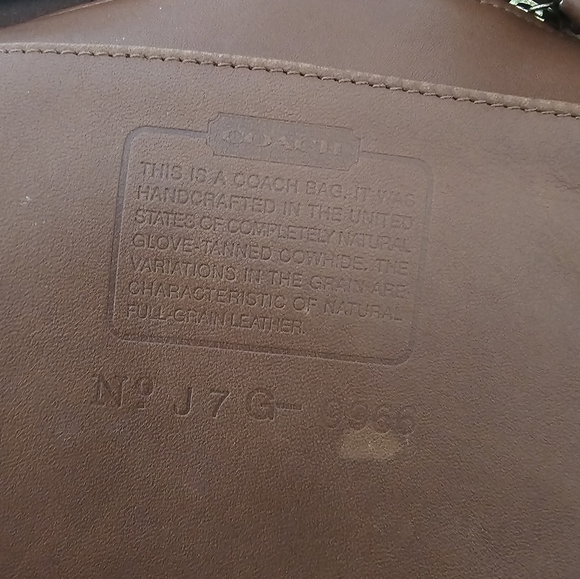 Coach VTG Legacy Zip 9966 Tan / Gold Hardware - Picture 9 of 9